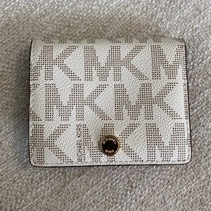 Michael Kors Bi-fold Wallet